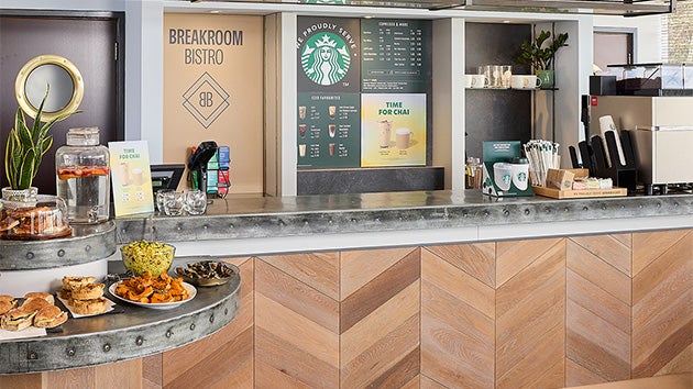 Un blat de servire We Proudly Serve Starbucks